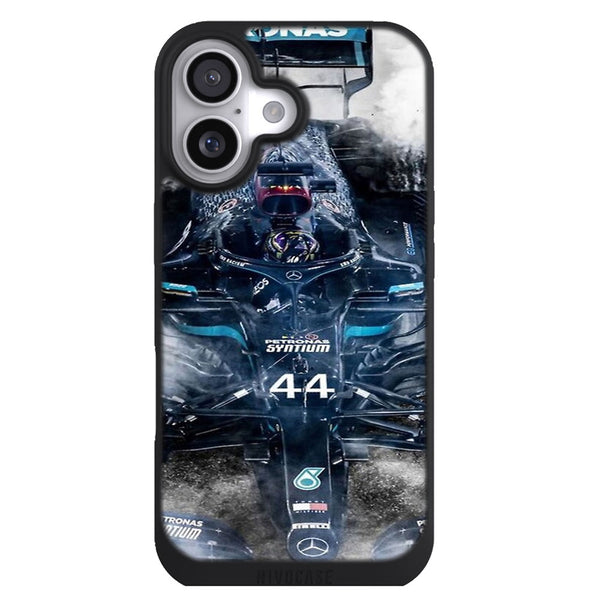 Coque iPhone 17 Vehicules Mercedes F1 Lewis hamilton - MaCoquePerso