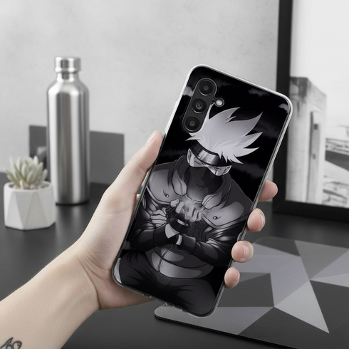 Coque telephone Naruto pour samsung a13, dans la main d'un ado, une idée cadeau pour un anniversaire