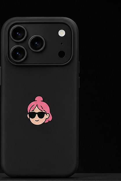 Coque iPhone 17 noire emoji fille à lunettes