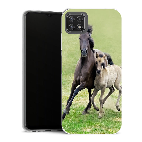 Coque Samsung Galaxy A22 5G Animaux Horses, Wild Duelmener ponies, mare and foal - MaCoquePerso